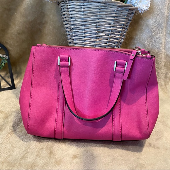 Pink Handbag - Picture 3 of 14